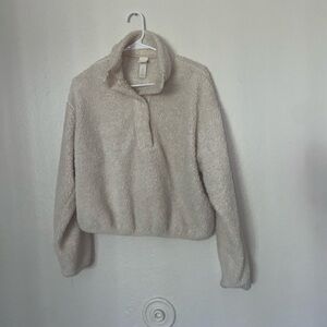 white H&M fuzzy sweater cozy long sleeve Sherpa retro cute outdoor travel jacket